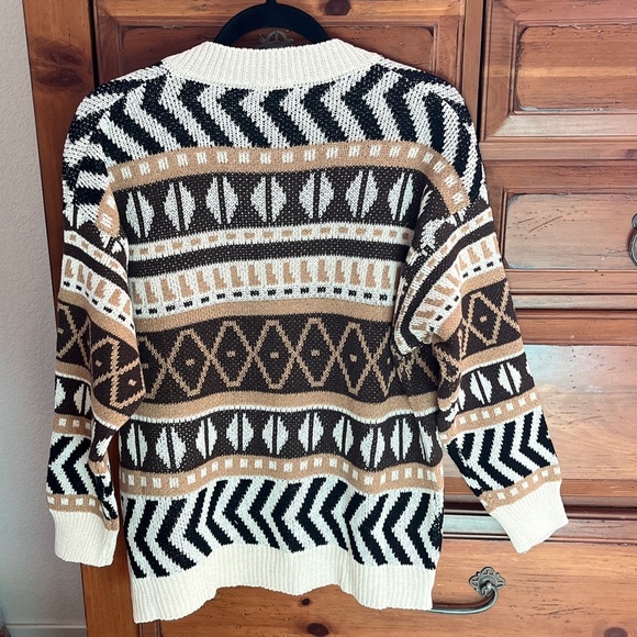Sunday Up One Size Black and Cream Knit Sweater Cardigan NWOT - Picture 5 of 9